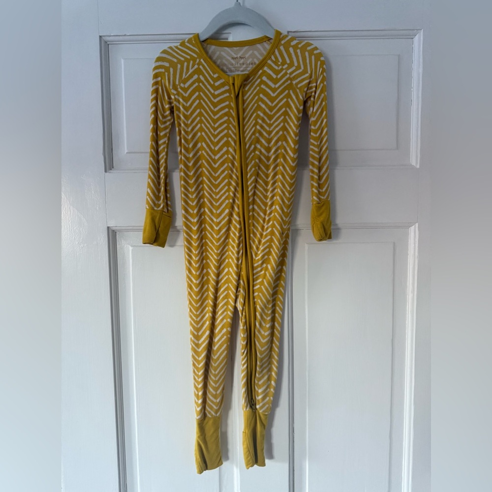 Little Sleepies Sunny chevron print 12-18 months zippy